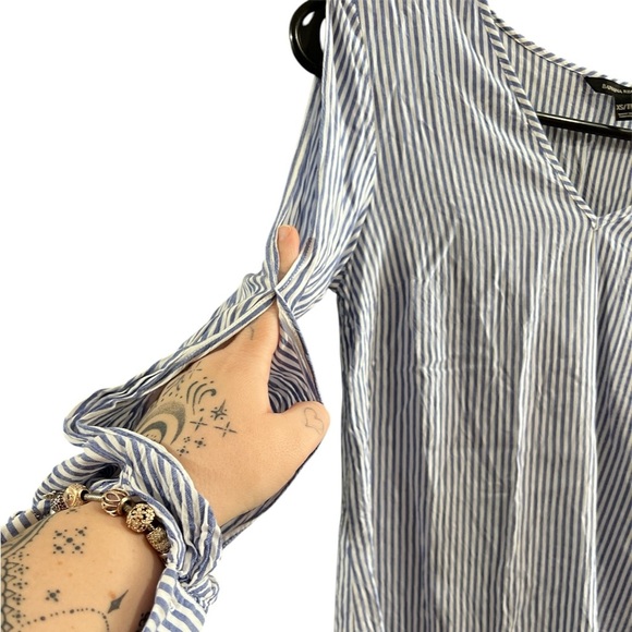 Banana Republic Long Sleeve Striped Top - Size XS - Picture 4 of 7